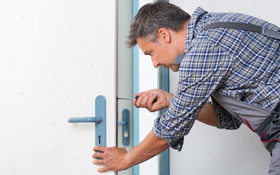 porte claquée serrurier Vernou-la-Celle-sur-Seine